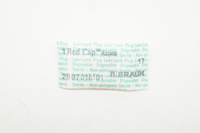 Braun R2000 1 Red Cap Luer Lock Plug 17